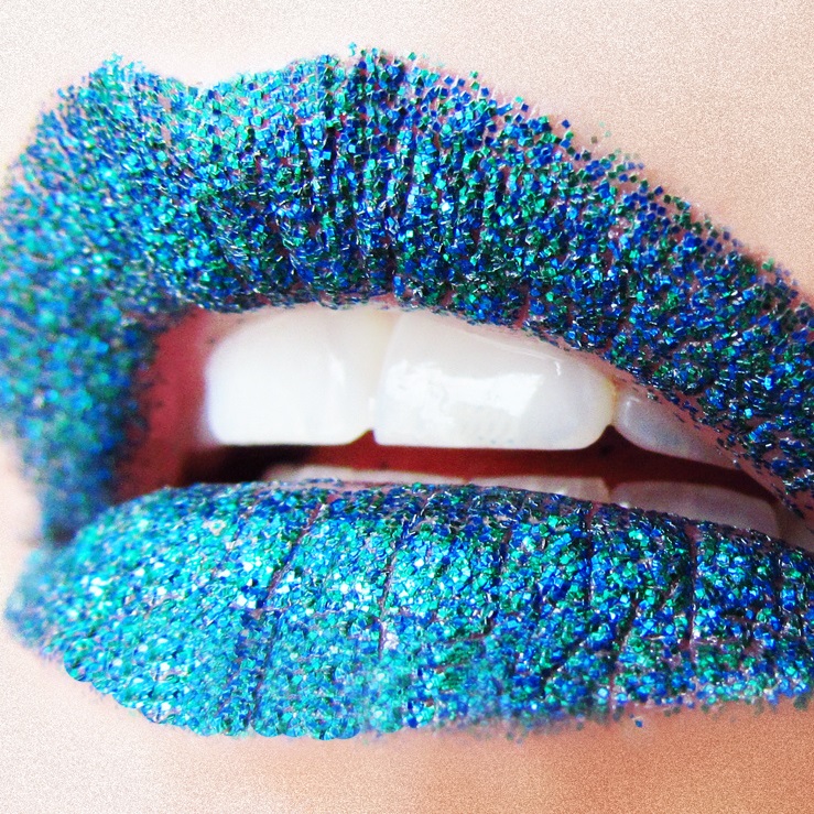 Lighed sand Modsatte Glitter Lips Makeup Tutorial - 3 different styles!